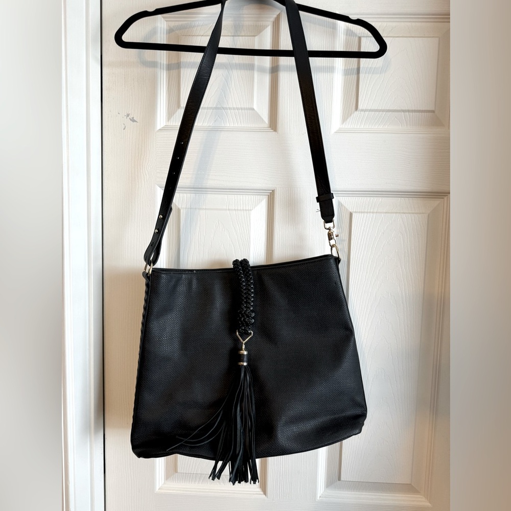 Stella & Dot Hayes Tassel Hobo